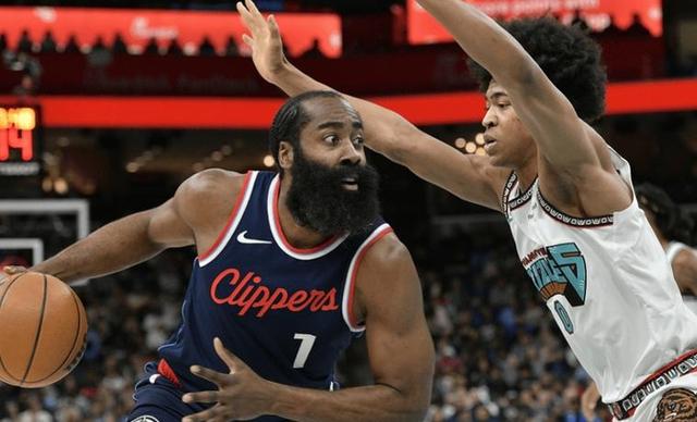 哈登在法国队比赛中锐不可当,险胜引发热议!比赛高潮迭起(哈登被曝已准备好私人飞机) 哈登在法国队比赛中锐不可当,险胜引发热议!比赛高潮迭起(哈登被曝已准备好私人飞机)