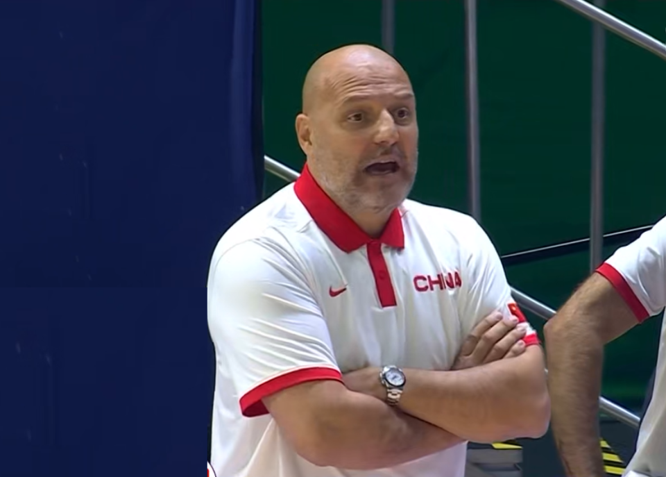 壹号娱乐-包含阿扎伦卡赛事官方发布战术调整新规，西班牙队争议不断！的词条